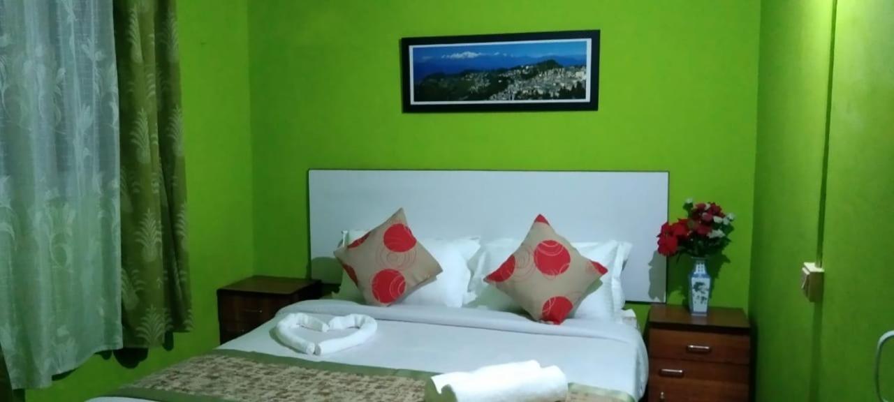 Beverly Hills Home Stay Дарджилинг Екстериор снимка