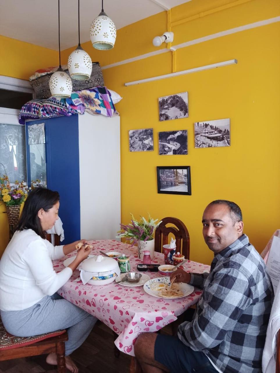 Beverly Hills Home Stay Дарджилинг Екстериор снимка