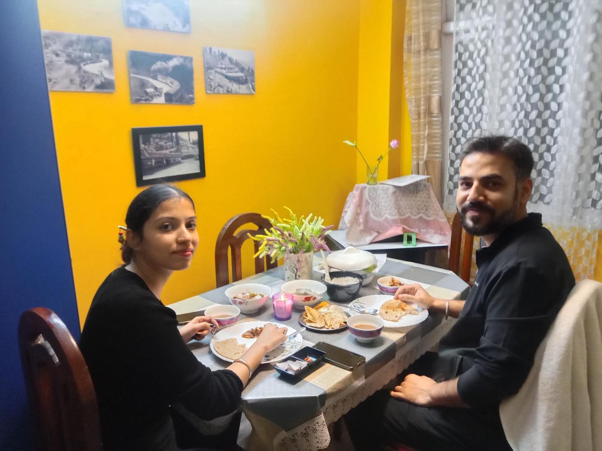 Beverly Hills Home Stay Дарджилинг Екстериор снимка